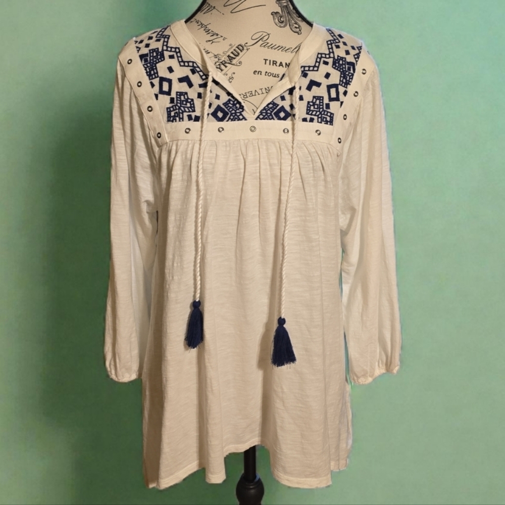 New Directions Cream and Navy Blouse‎